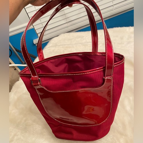 Red Bucket Tote with Matching Case for Lip Liners and Eyeliners - Picture 1 of 9
